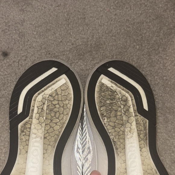 SAUCONY ENDORPHIN - Picture 8 of 9